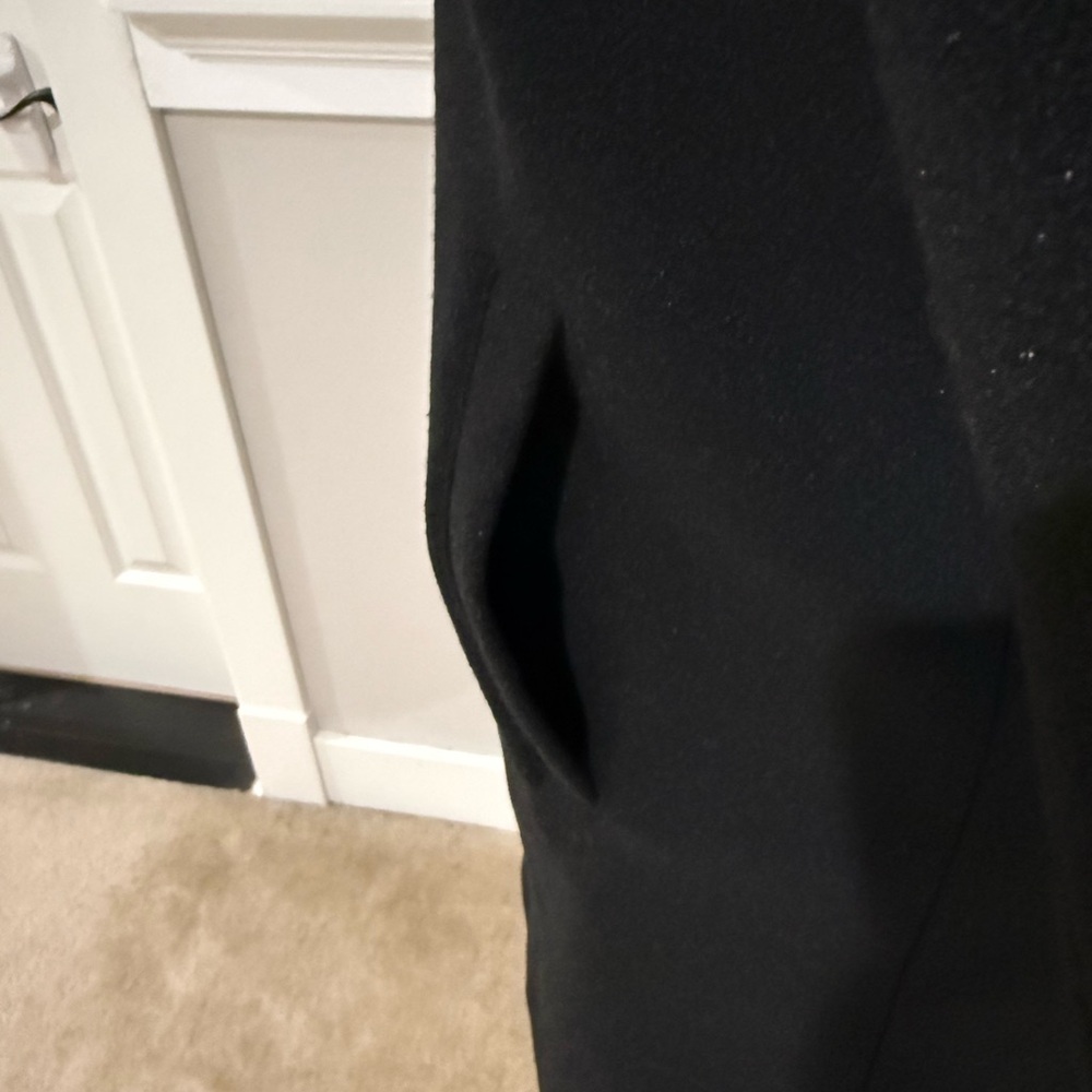 Elegant Black Coat - Picture 8 of 9